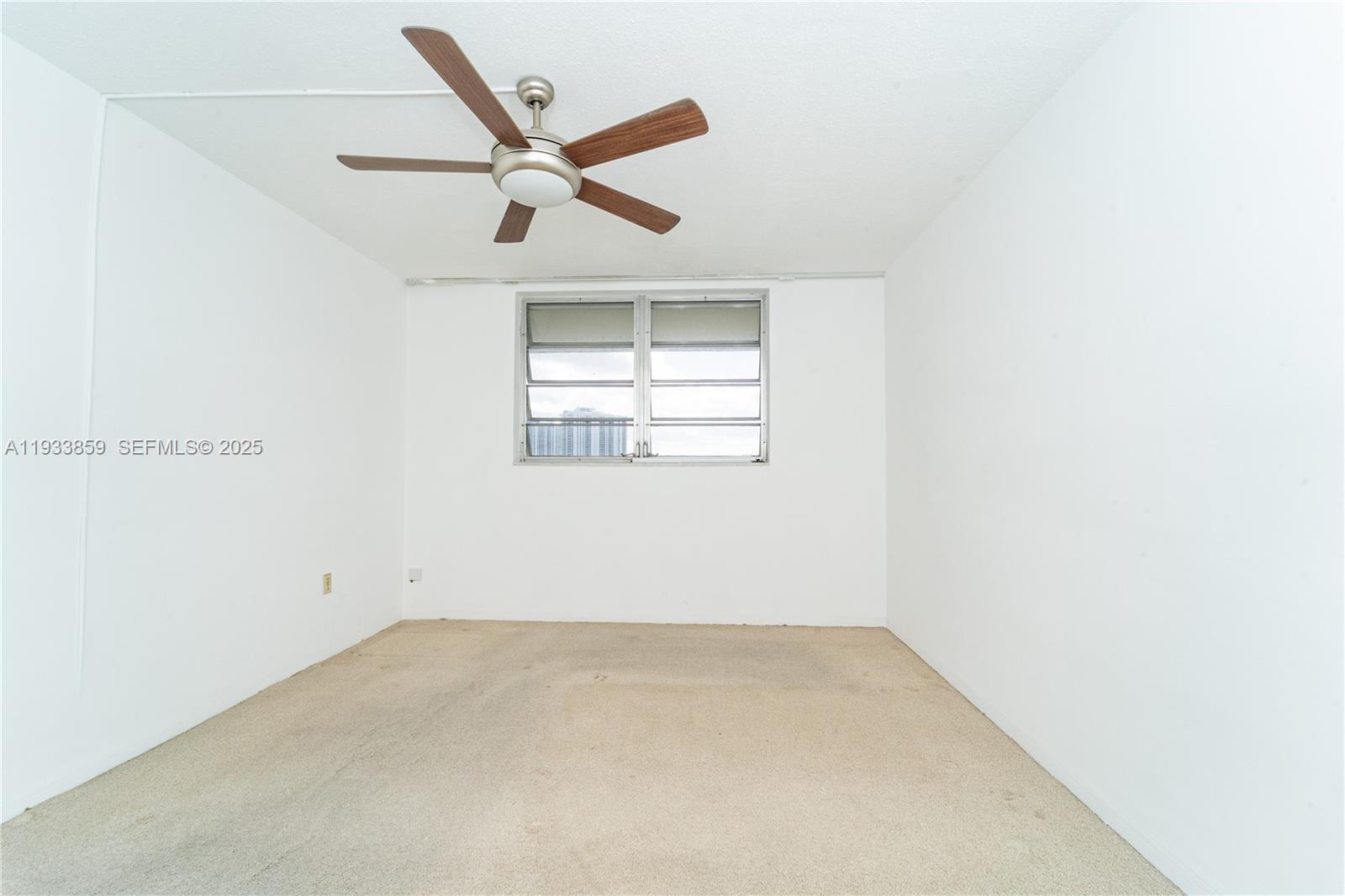 2855 Leonard Dr #H607 Aventura, FL 33160