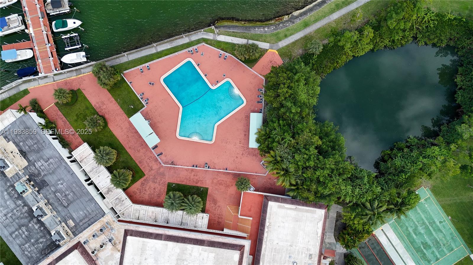 2855 Leonard Dr #H607 Aventura, FL 33160