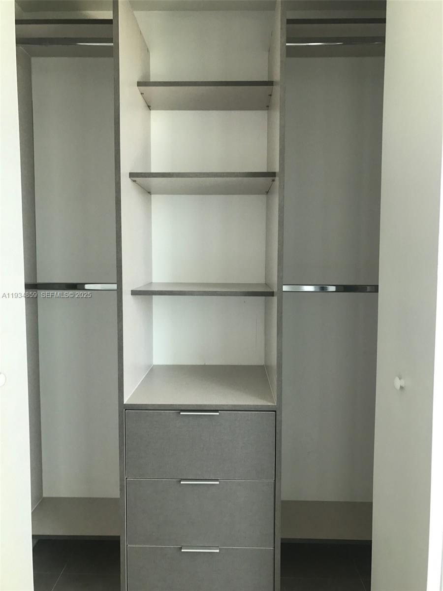 image Dua Miami (SLS Brickell)17