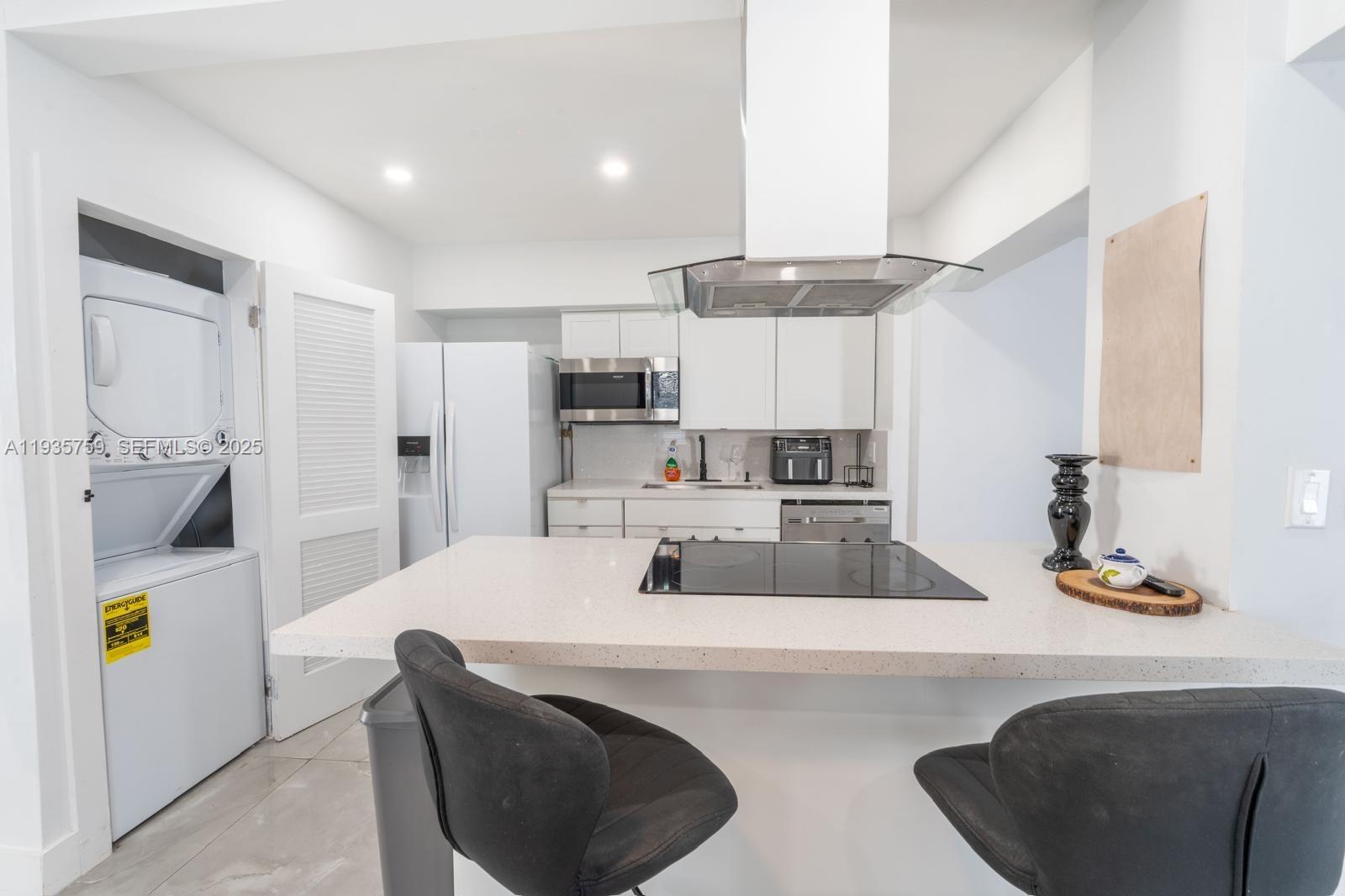 711 85th St Miami Beach, FL 33141