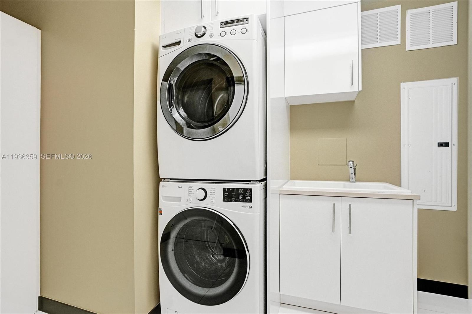 image Tdr Tower Iii Condo4