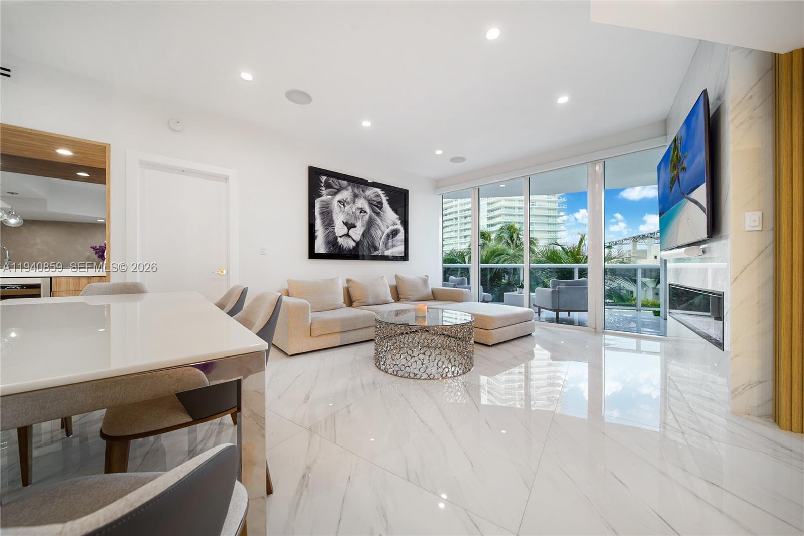 400 Alton Rd #409 Miami Beach, FL 33139