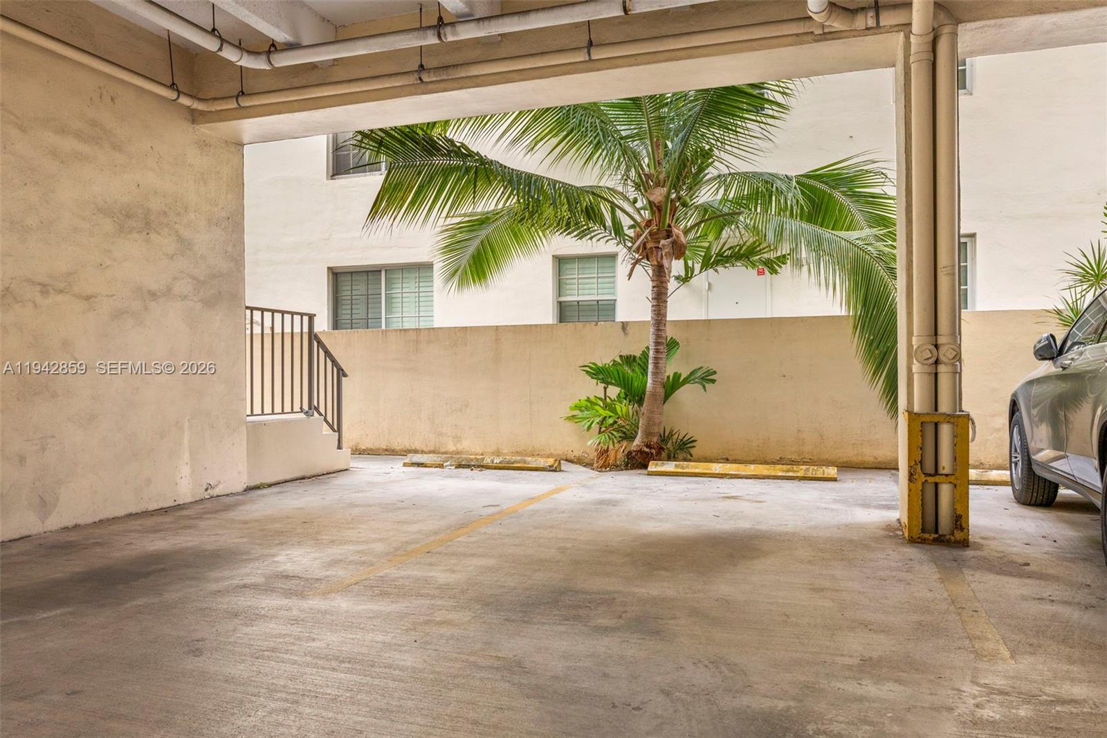 Undisclosed Address Miami Beach, FL 33139
