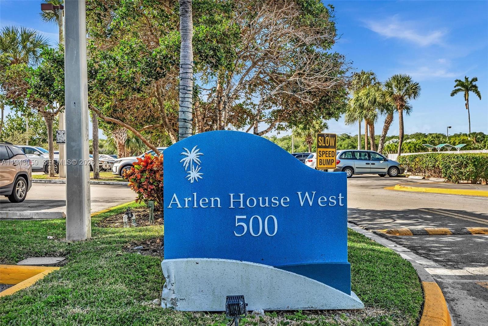 image Arlen House West40