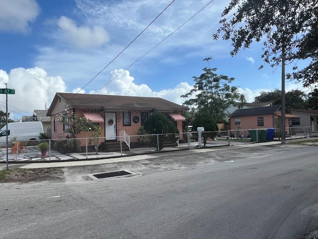 277 NW 47th Ct Miami, FL 33126