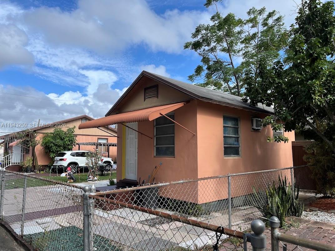 277 NW 47th Ct Miami, FL 33126