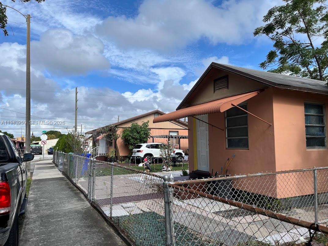 277 NW 47th Ct Miami, FL 33126