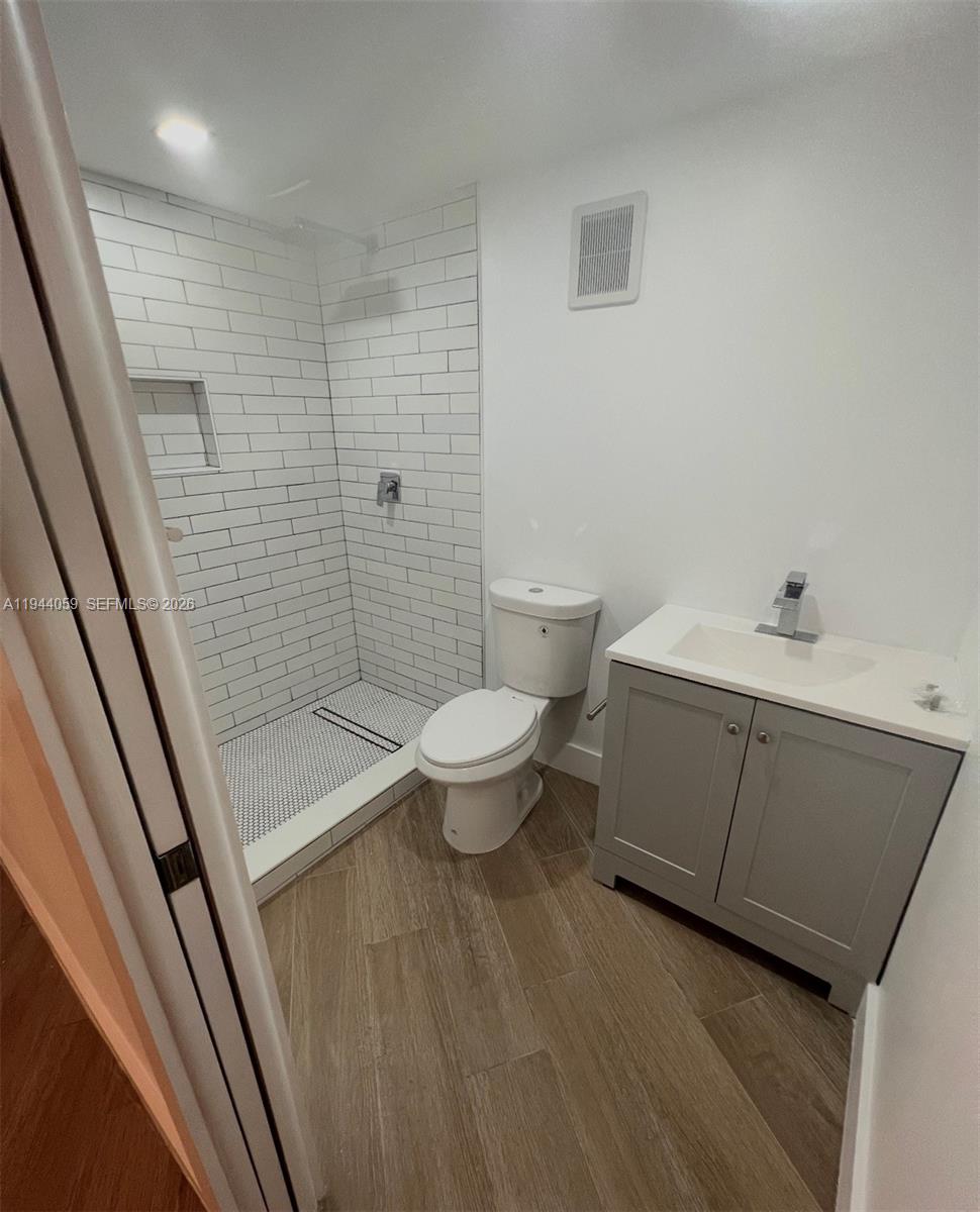 8015 SW 107th Ave #213 Miami, FL 33173