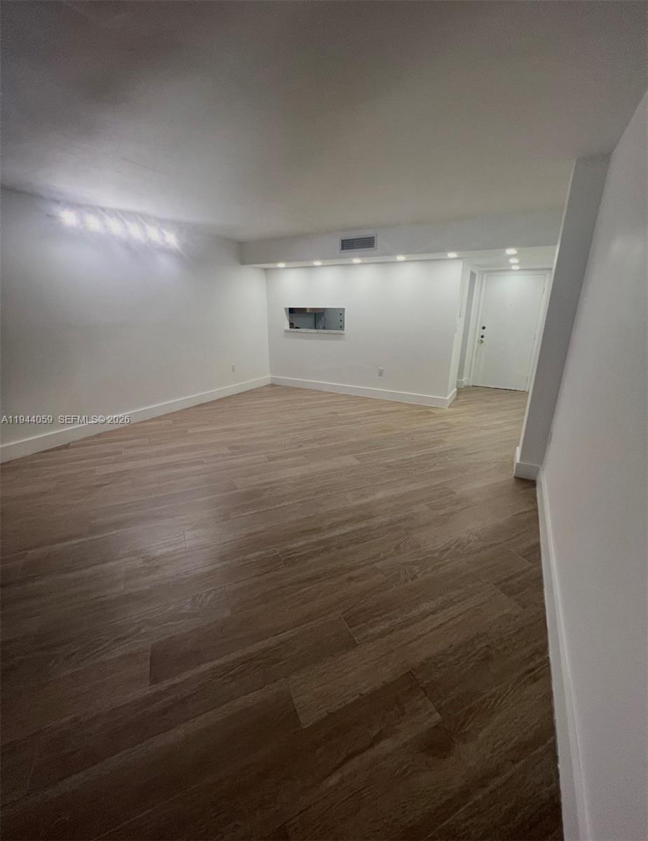 8015 SW 107th Ave #213 Miami, FL 33173