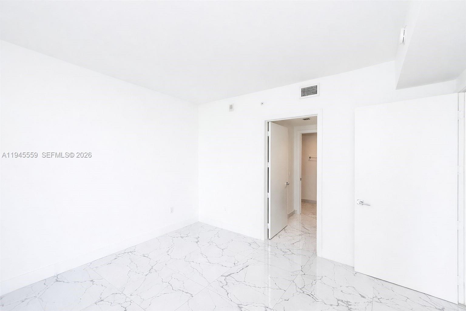 image Aria On The Bay Condo10