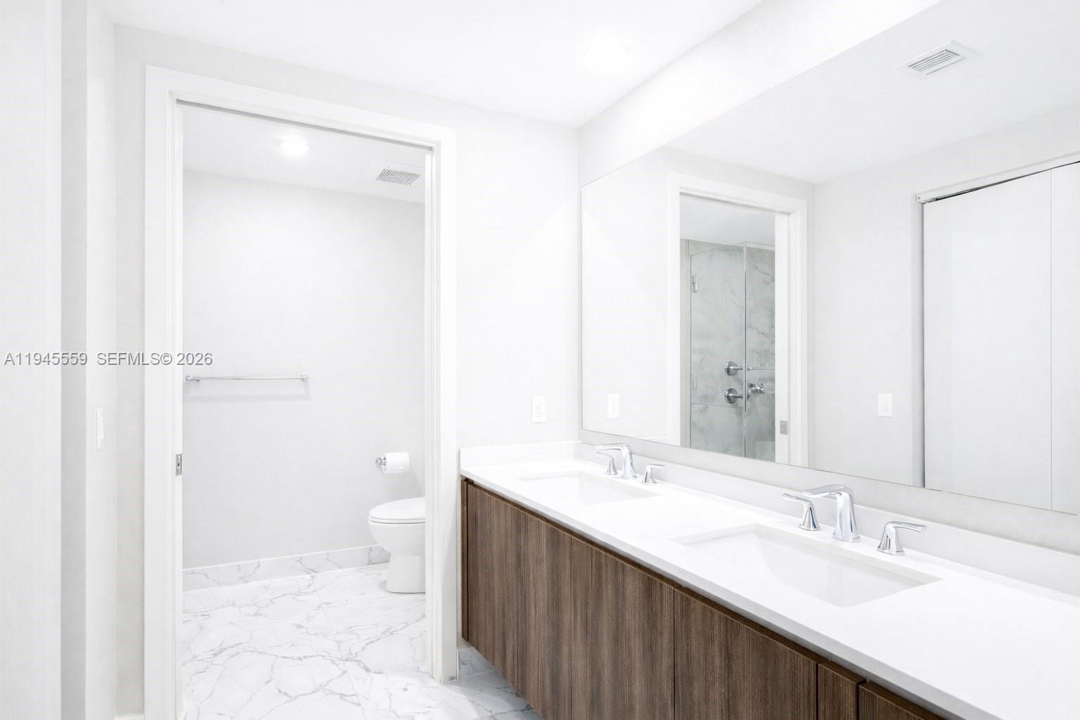 image Aria On The Bay Condo12