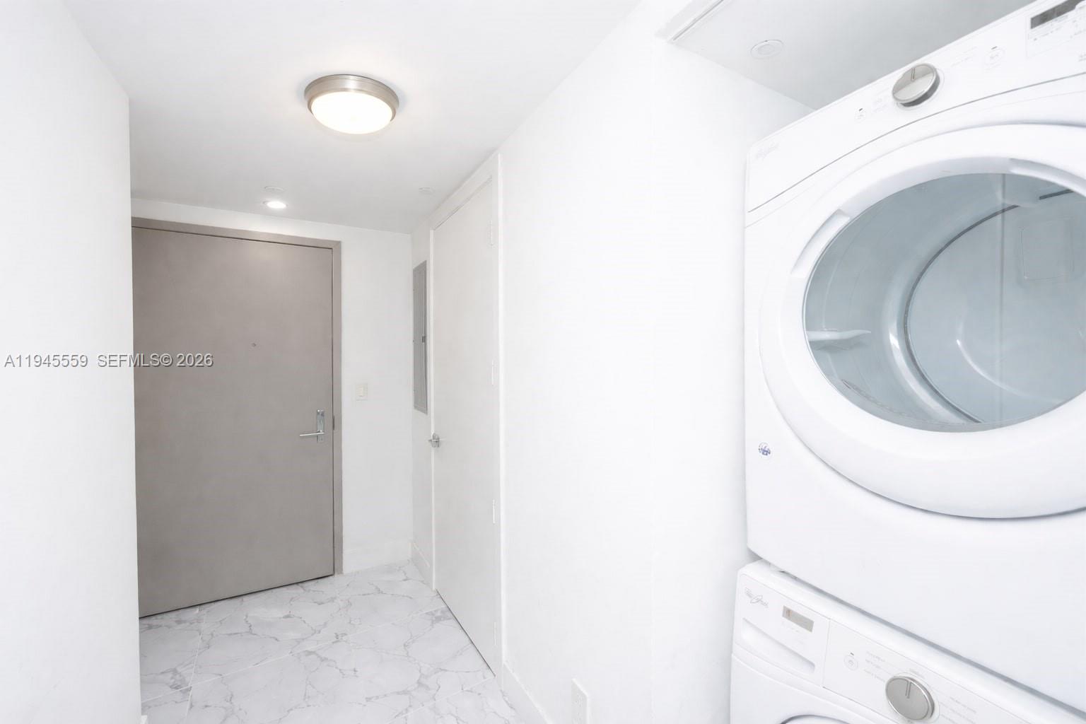 image Aria On The Bay Condo13