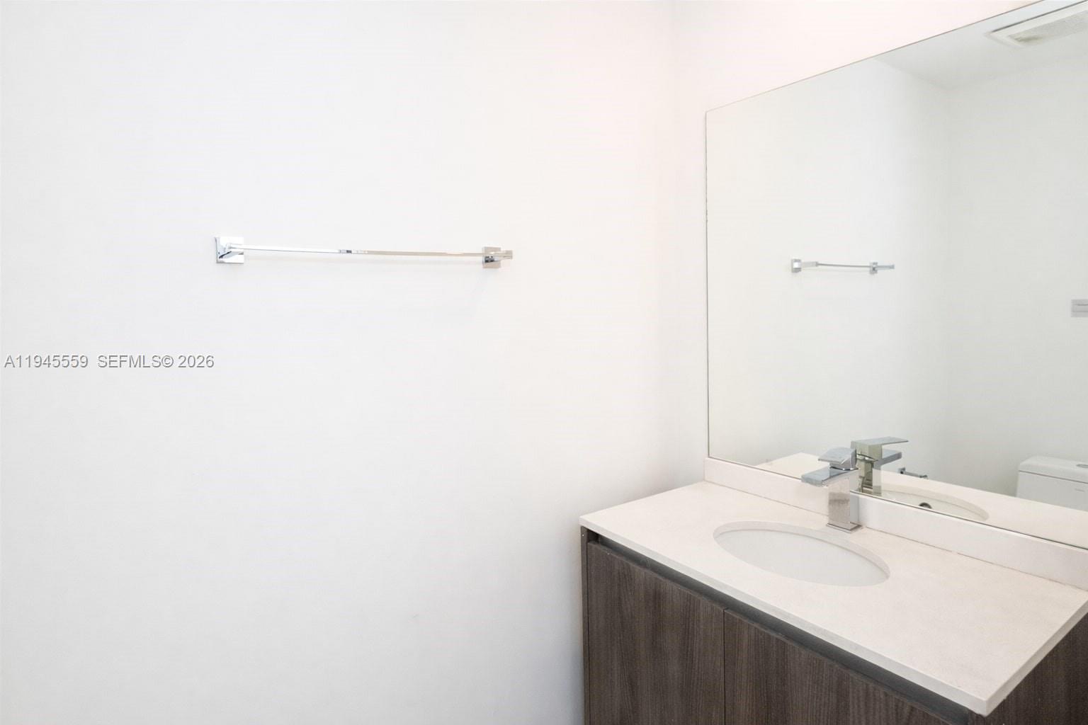 image Aria On The Bay Condo14