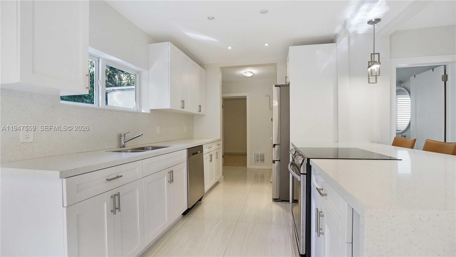 7710 Beachview Dr North Bay Village, FL 33141