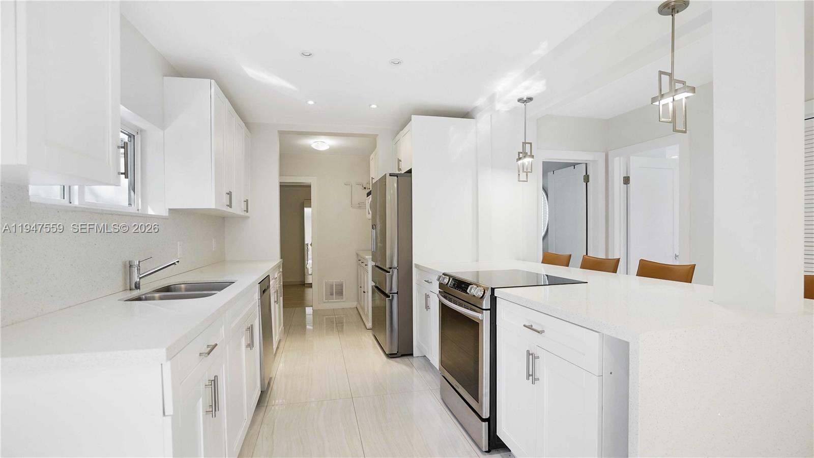 7710 Beachview Dr North Bay Village, FL 33141