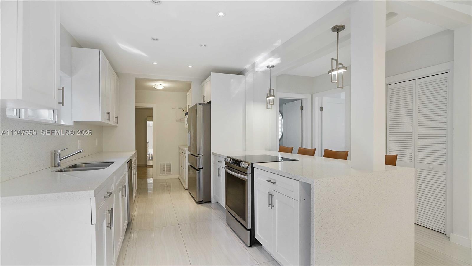 7710 Beachview Dr North Bay Village, FL 33141