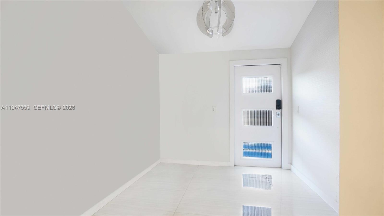 7710 Beachview Dr North Bay Village, FL 33141