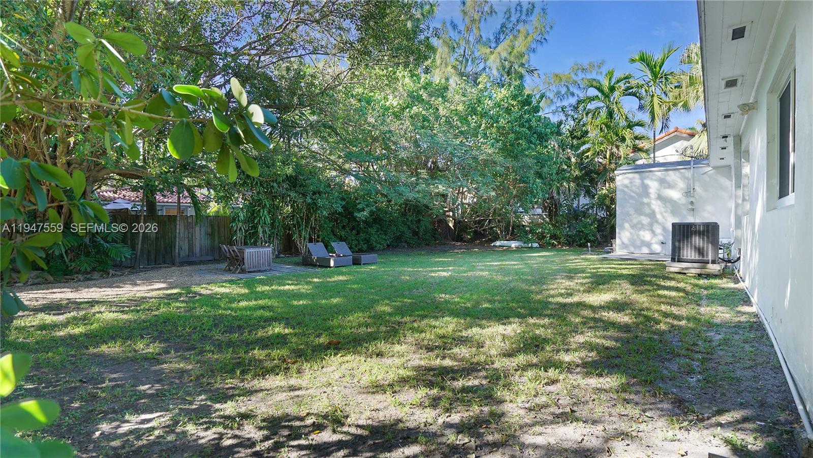 7710 Beachview Dr North Bay Village, FL 33141