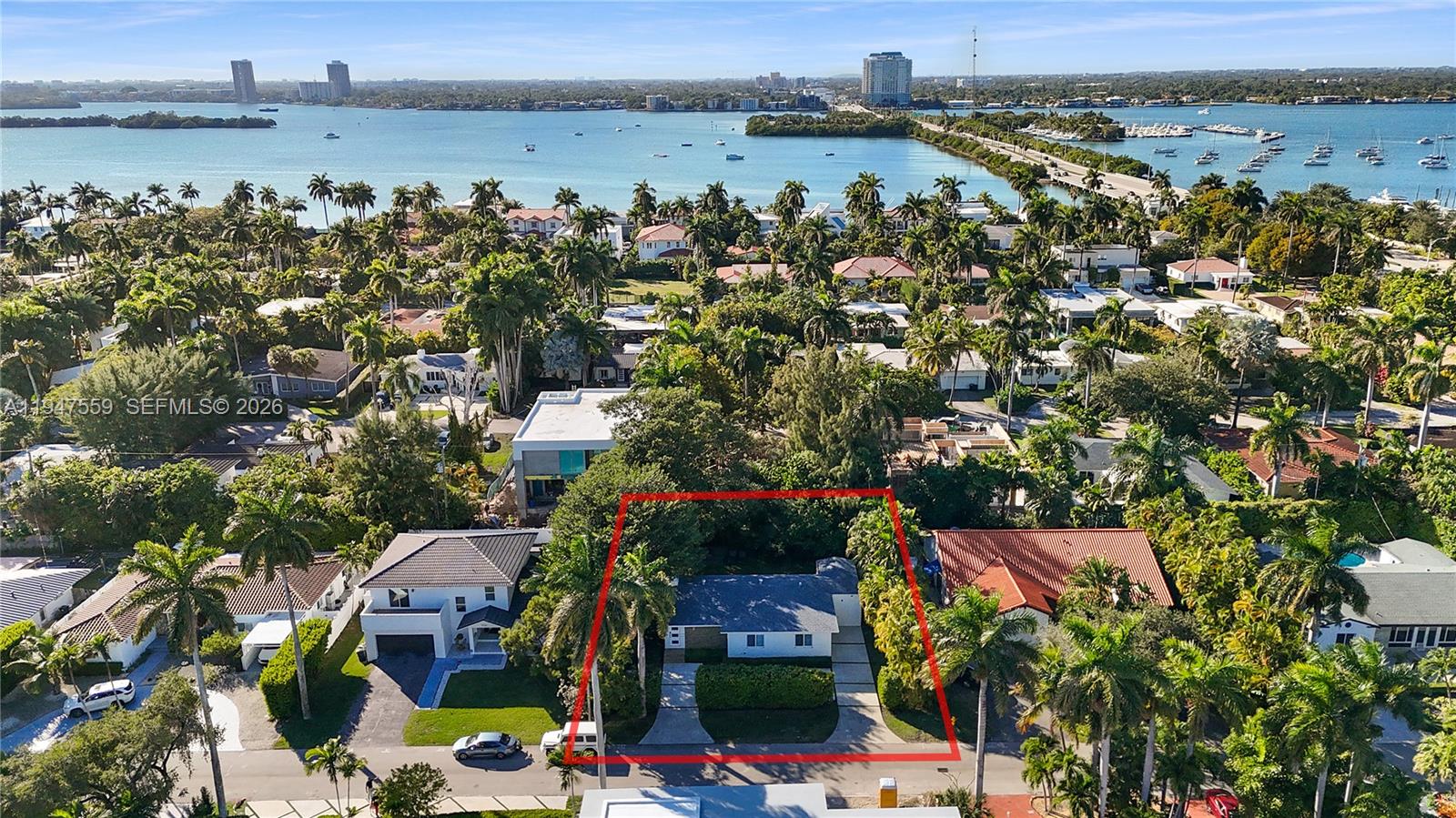 7710 Beachview Dr North Bay Village, FL 33141