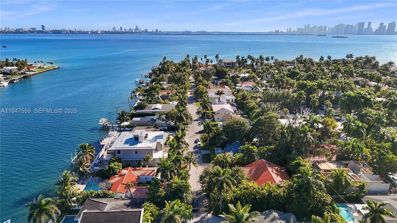 7710 Beachview Dr North Bay Village, FL 33141