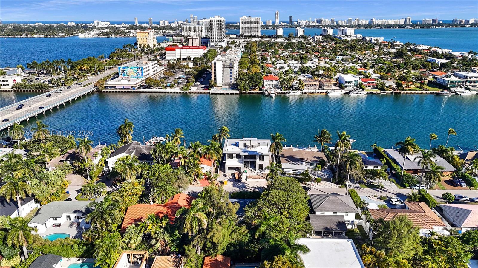 7710 Beachview Dr North Bay Village, FL 33141