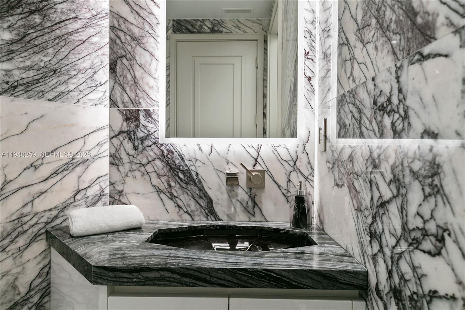 17901 Collins Ave #703 Sunny Isles Beach, FL 33160