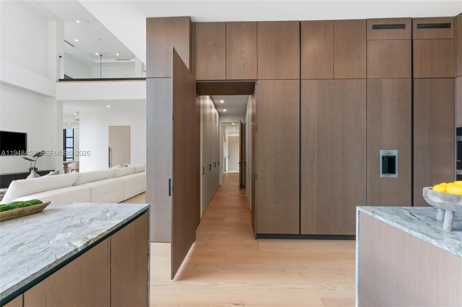 5845 SW 130th Ter Pinecrest, FL 33156