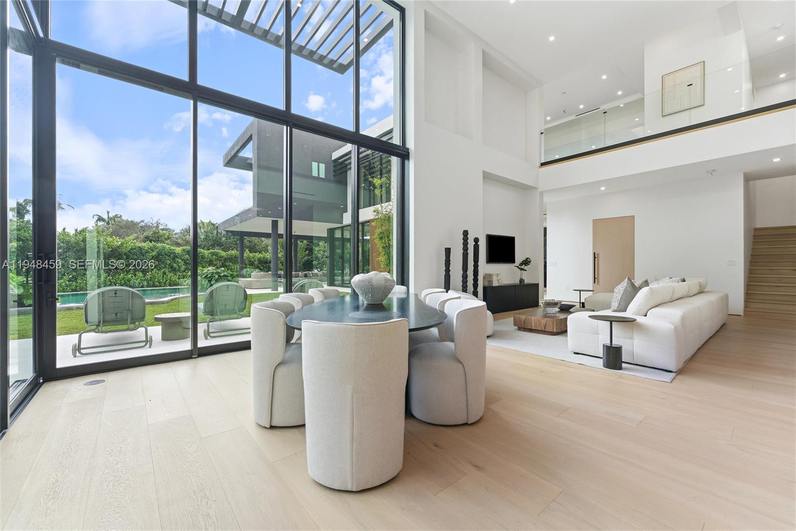 5845 SW 130th Ter Pinecrest, FL 33156