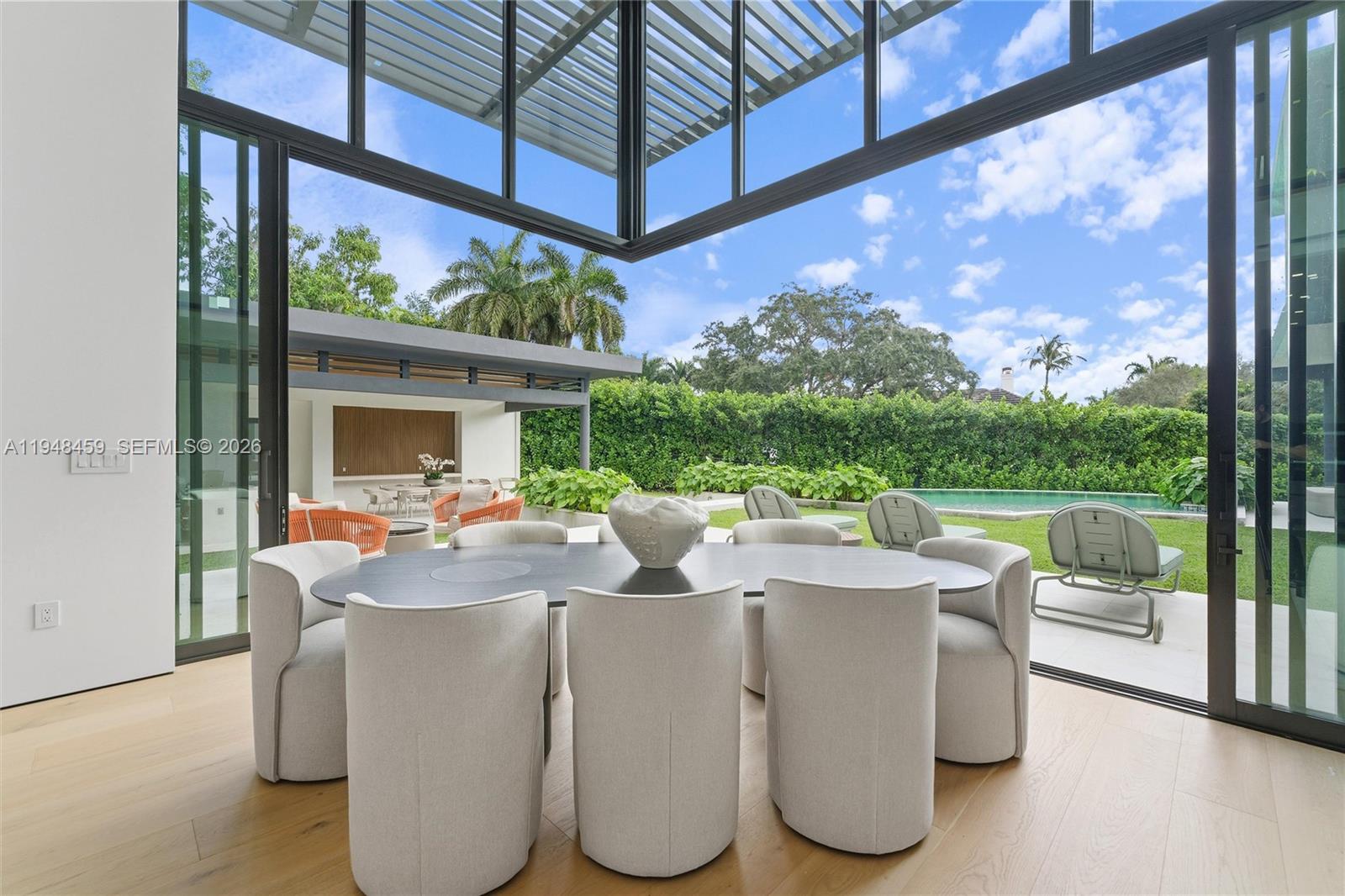 5845 SW 130th Ter Pinecrest, FL 33156