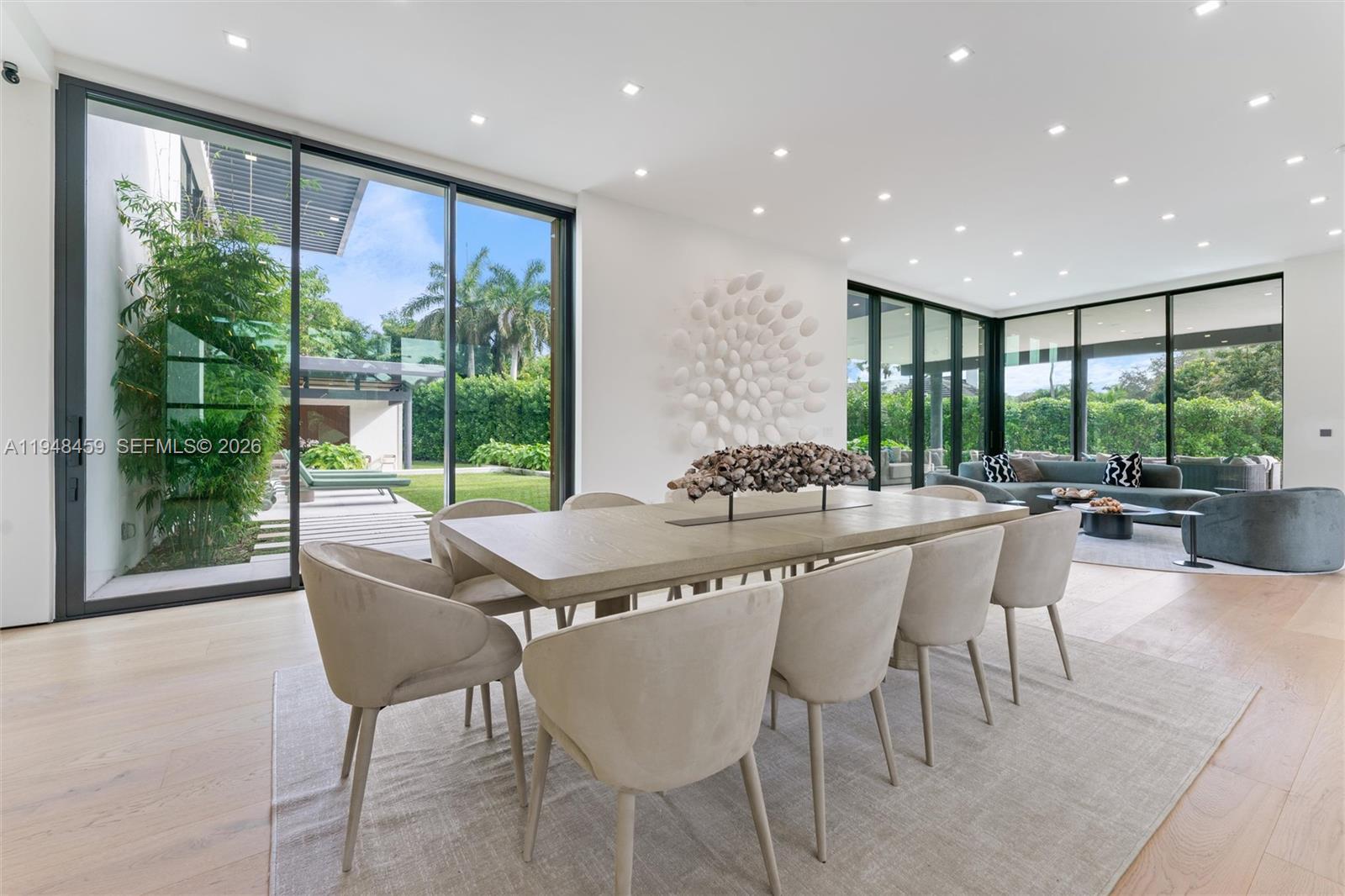 5845 SW 130th Ter Pinecrest, FL 33156