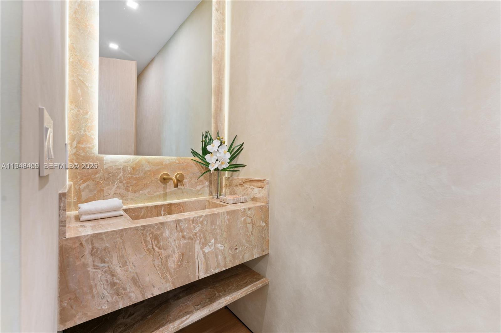 5845 SW 130th Ter Pinecrest, FL 33156