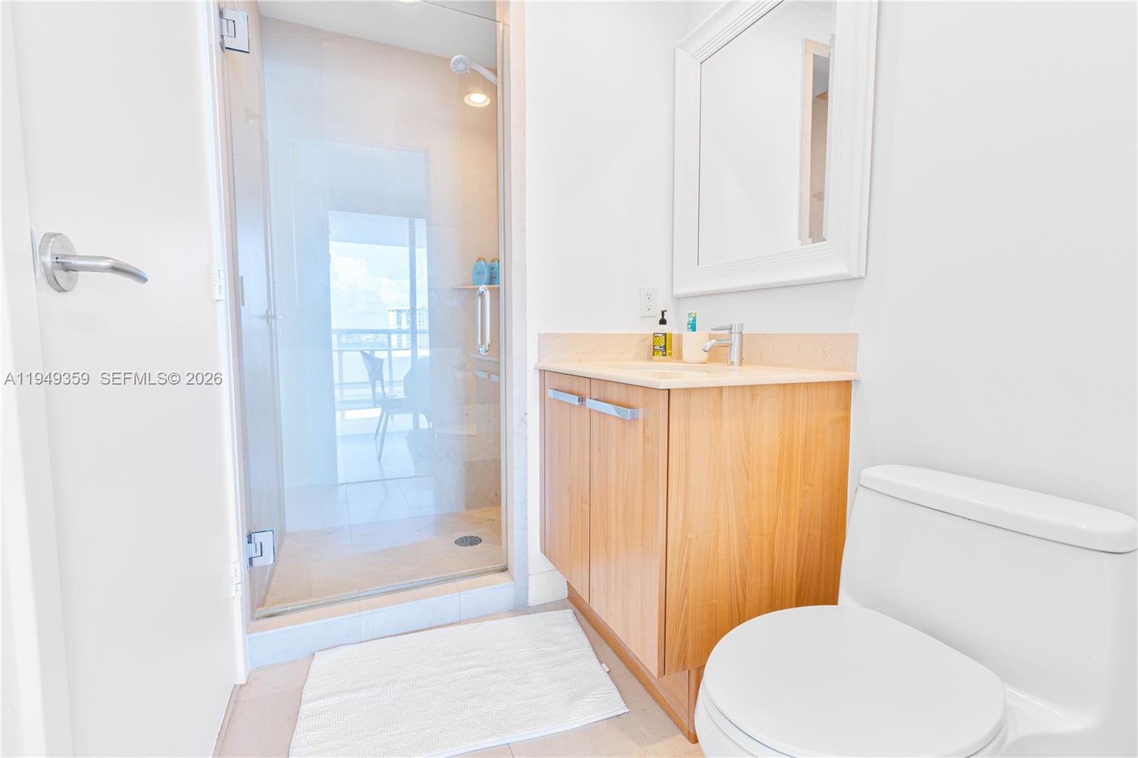 3801 Collins Ave #1105 Miami Beach, FL 33140