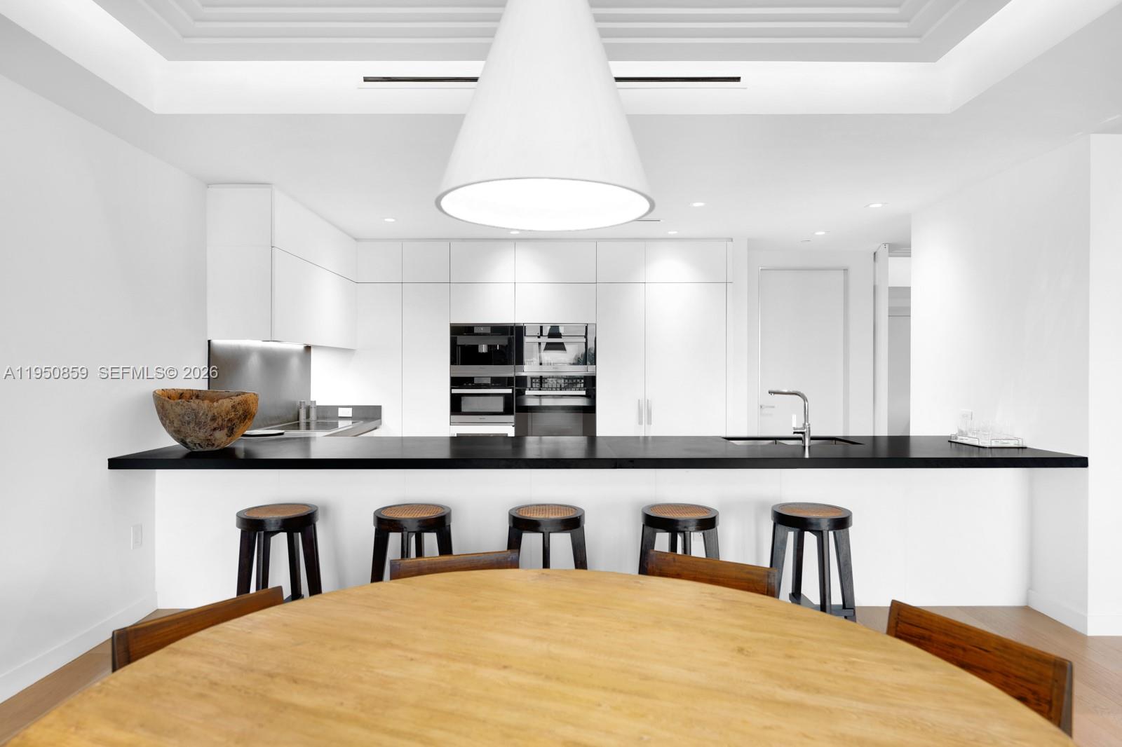 6800 Fisher Is Dr #6822 Miami Beach, FL 33109