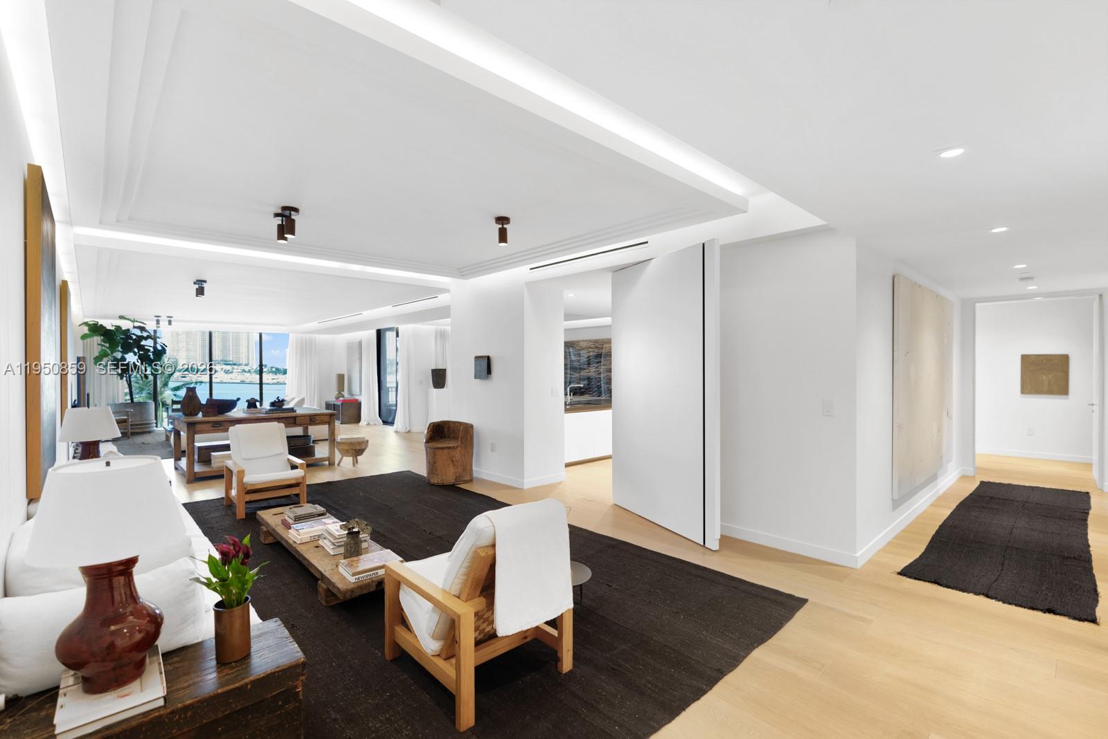 6800 Fisher Is Dr #6822 Miami Beach, FL 33109