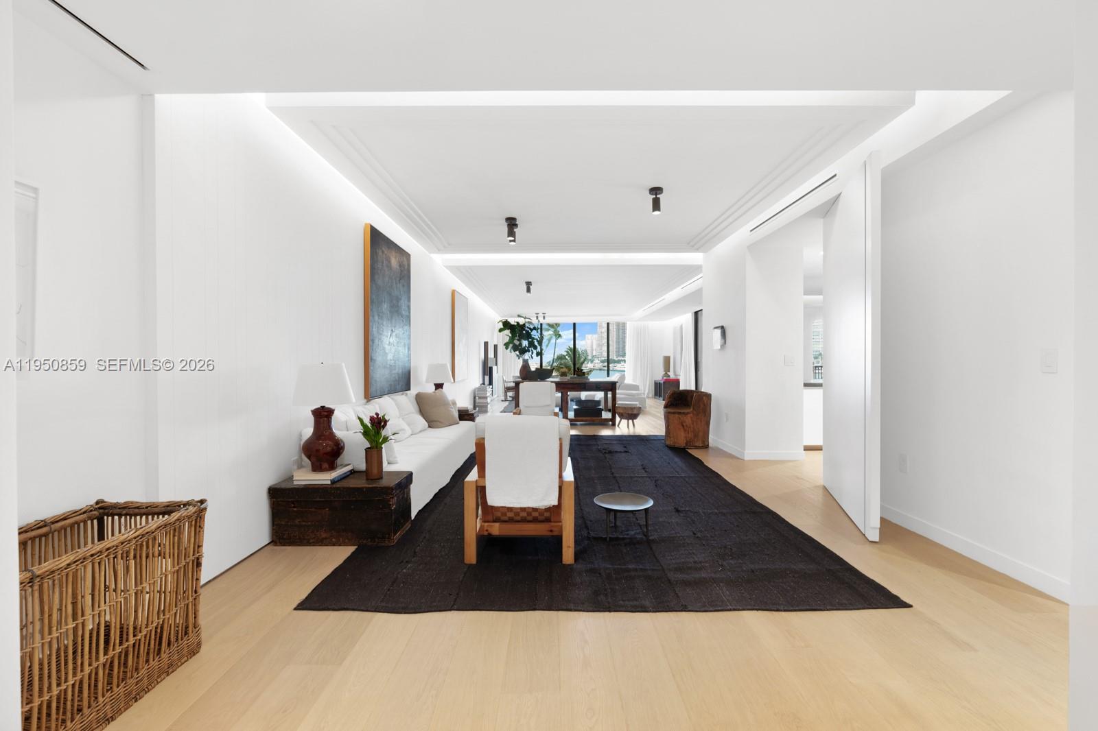 6800 Fisher Is Dr #6822 Miami Beach, FL 33109