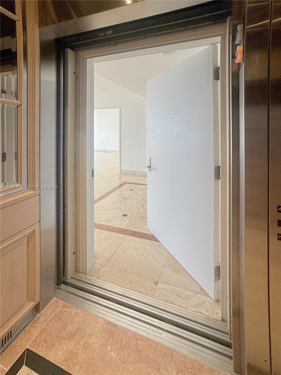 703 Crandon Blvd #PH-3 Key Biscayne, FL 33149