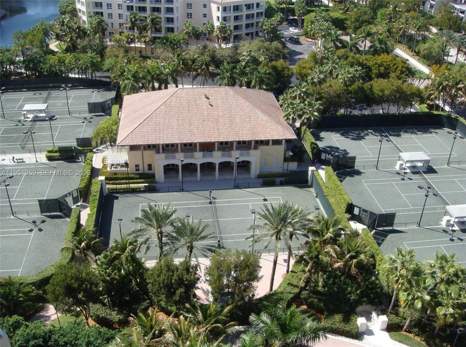 703 Crandon Blvd #PH-3 Key Biscayne, FL 33149