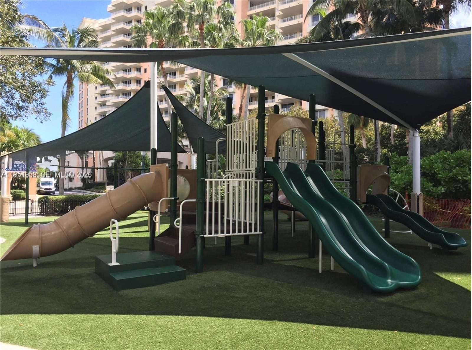 703 Crandon Blvd #PH-3 Key Biscayne, FL 33149