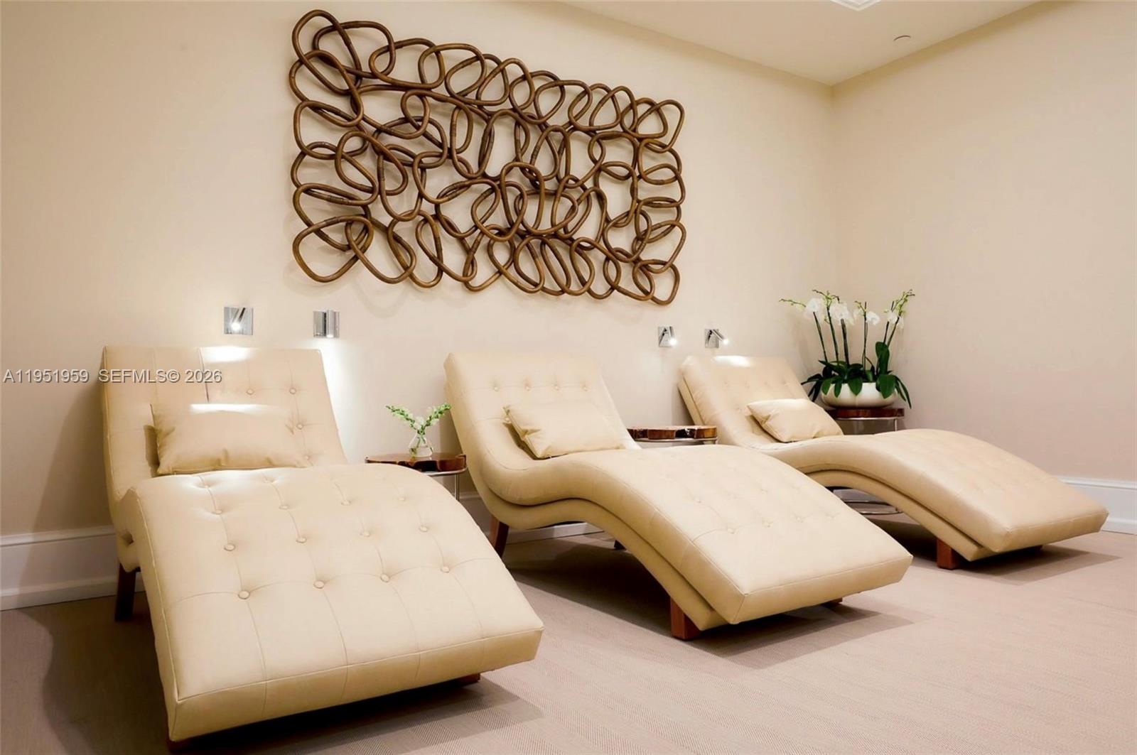 703 Crandon Blvd #PH-3 Key Biscayne, FL 33149