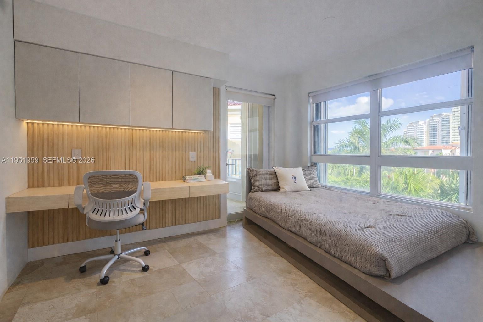 703 Crandon Blvd #PH-3 Key Biscayne, FL 33149