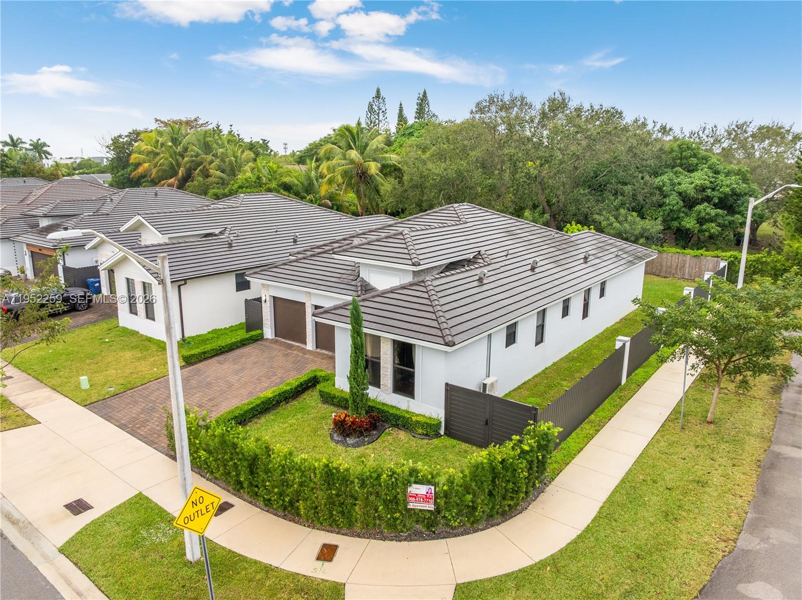 19410 SW 124th Ct Miami, FL 33177