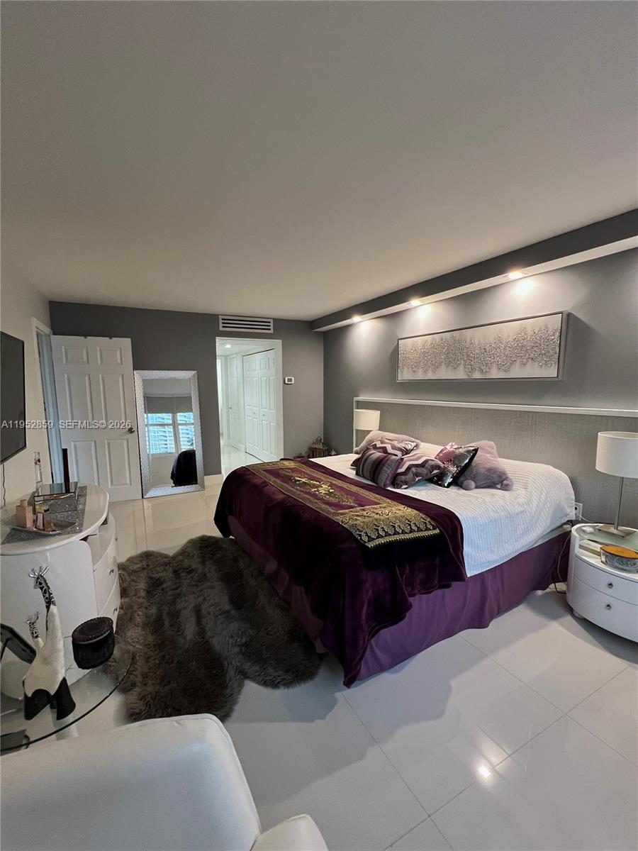 6770 Indian Crk Dr #5P Miami Beach, FL 33141