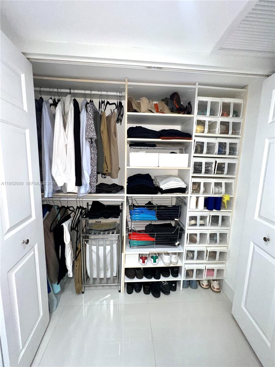 6770 Indian Crk Dr #5P Miami Beach, FL 33141