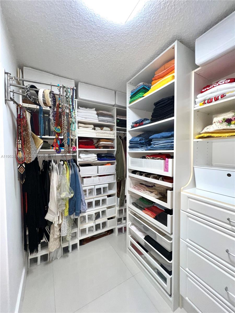 6770 Indian Crk Dr #5P Miami Beach, FL 33141