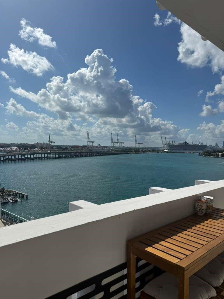 image South Bay Club1