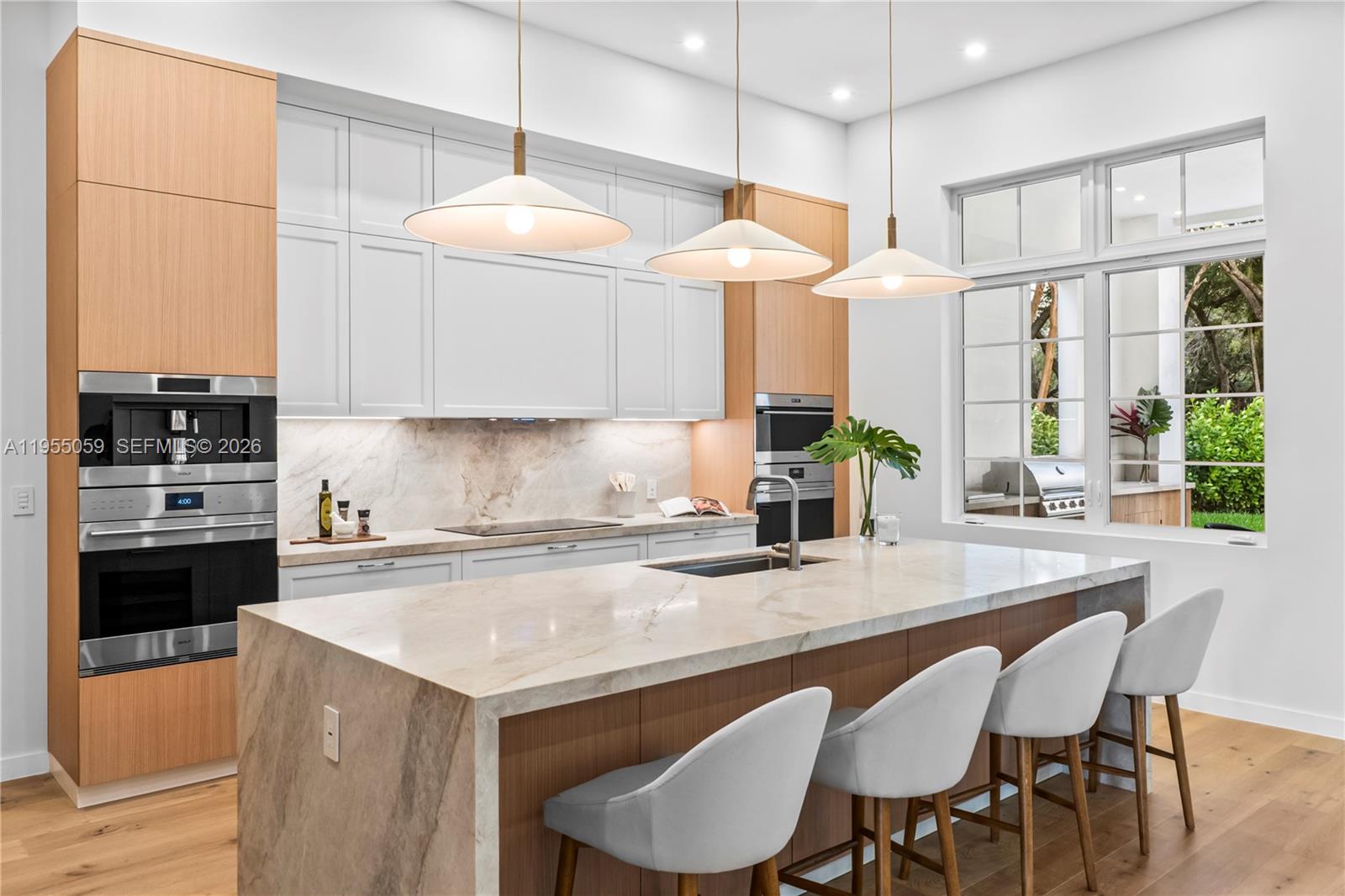 7605 SW 71st Ave Miami, FL 33143