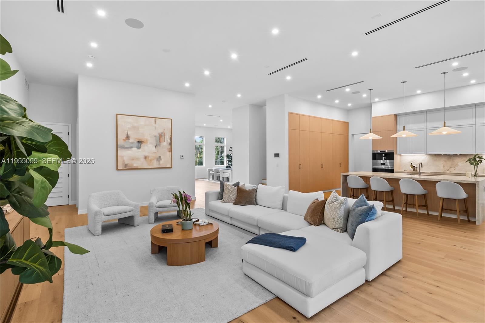 7605 SW 71st Ave Miami, FL 33143