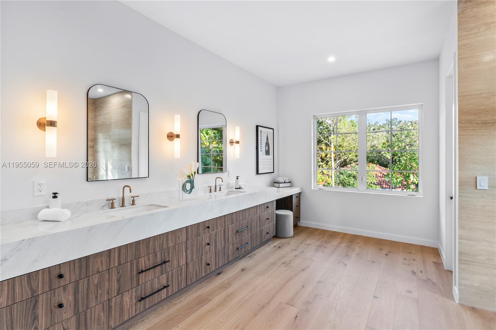 7605 SW 71st Ave Miami, FL 33143