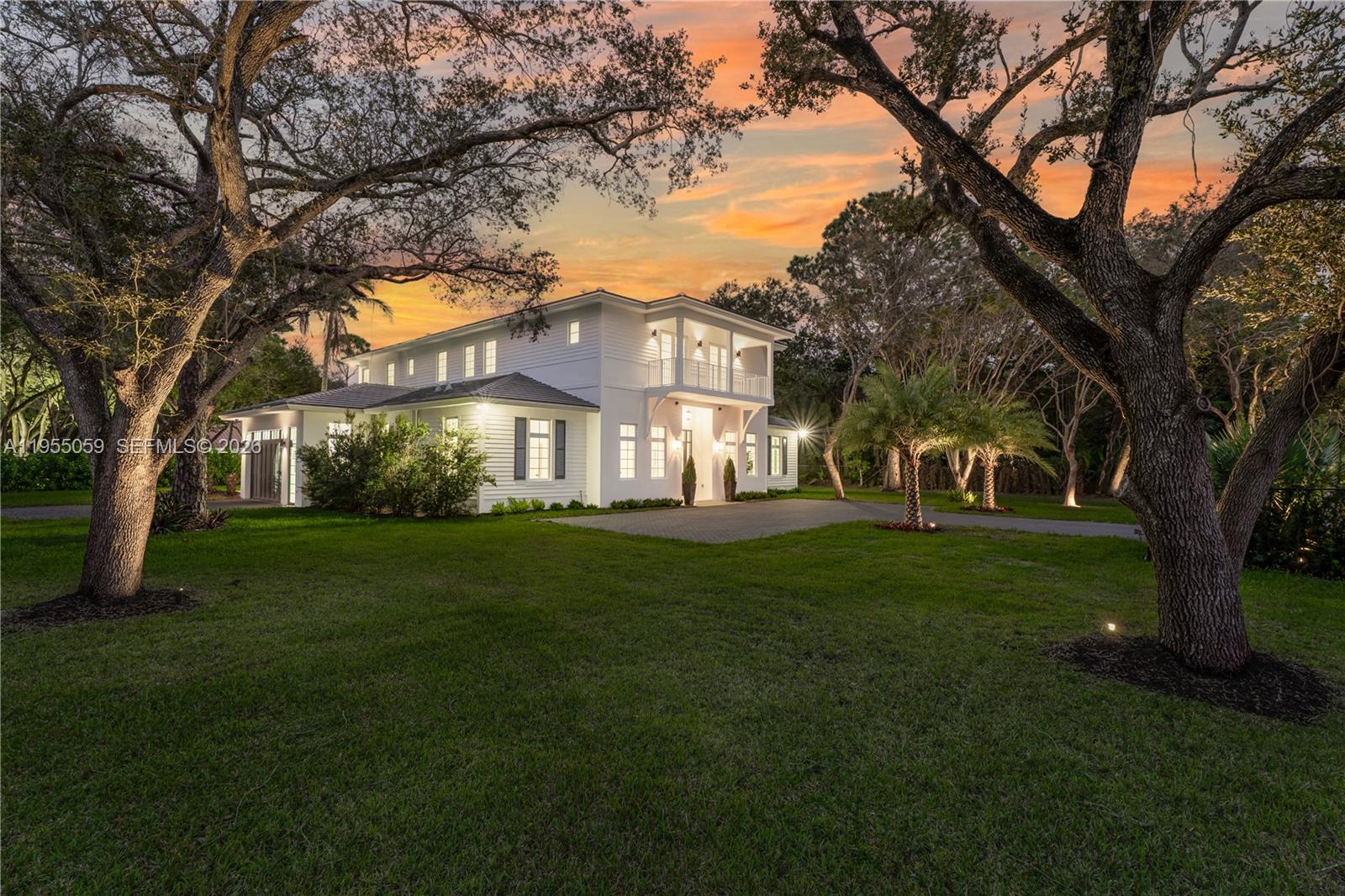 7605 SW 71st Ave Miami, FL 33143