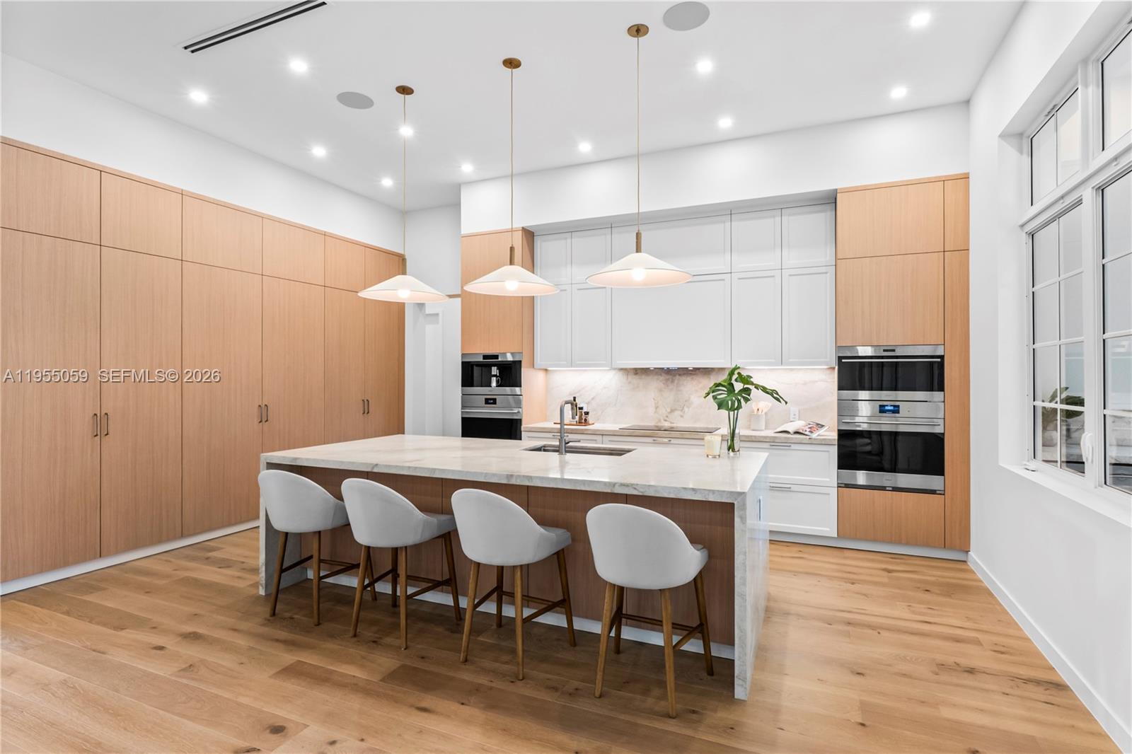 7605 SW 71st Ave Miami, FL 33143